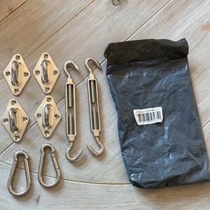 Triangle Hardware kit - new
